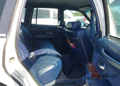 1994 Lincoln Town Car Signature/Tournament from USA, damaged, VIN 1LNLM82W2RY657006